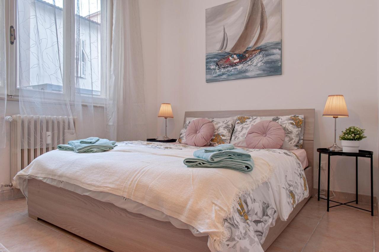 L'Angolo Di Grace Apartment Livorno Ngoại thất bức ảnh