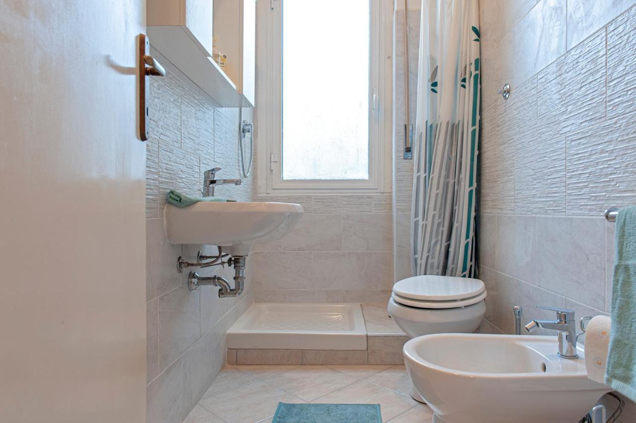 L'Angolo Di Grace Apartment Livorno Ngoại thất bức ảnh