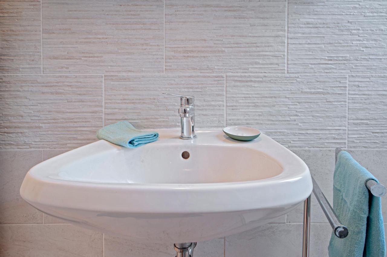 L'Angolo Di Grace Apartment Livorno Ngoại thất bức ảnh