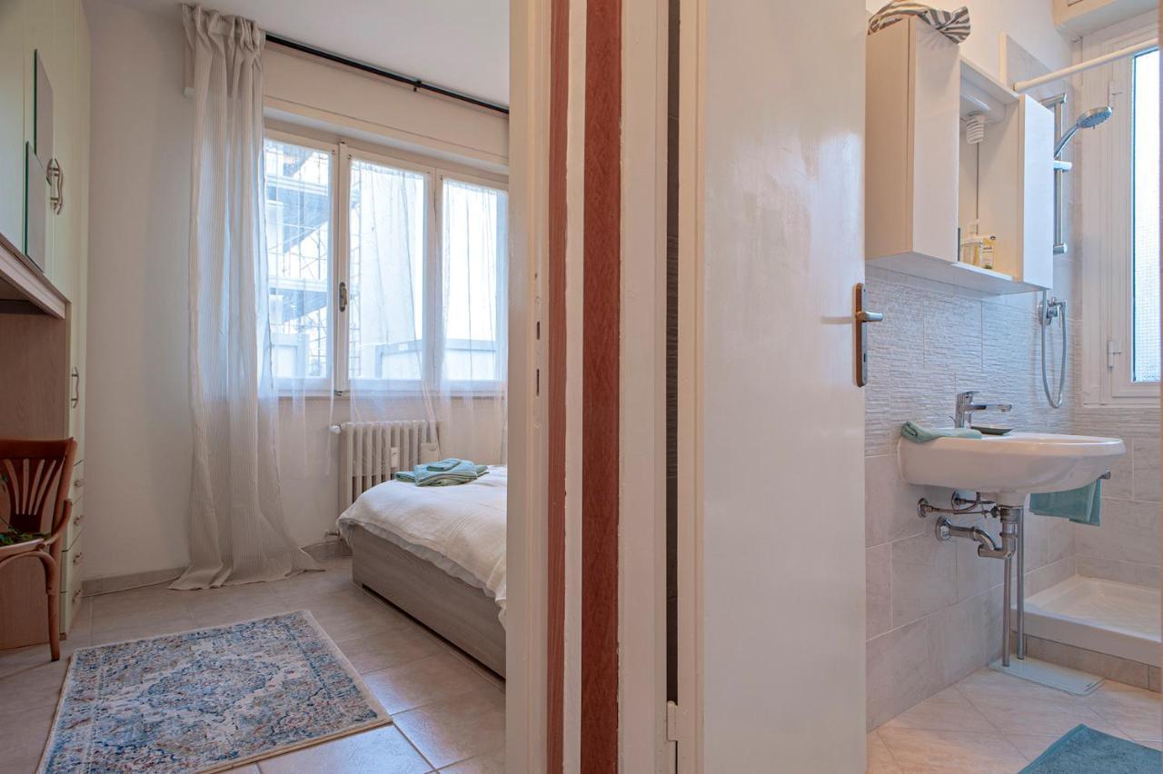 L'Angolo Di Grace Apartment Livorno Ngoại thất bức ảnh