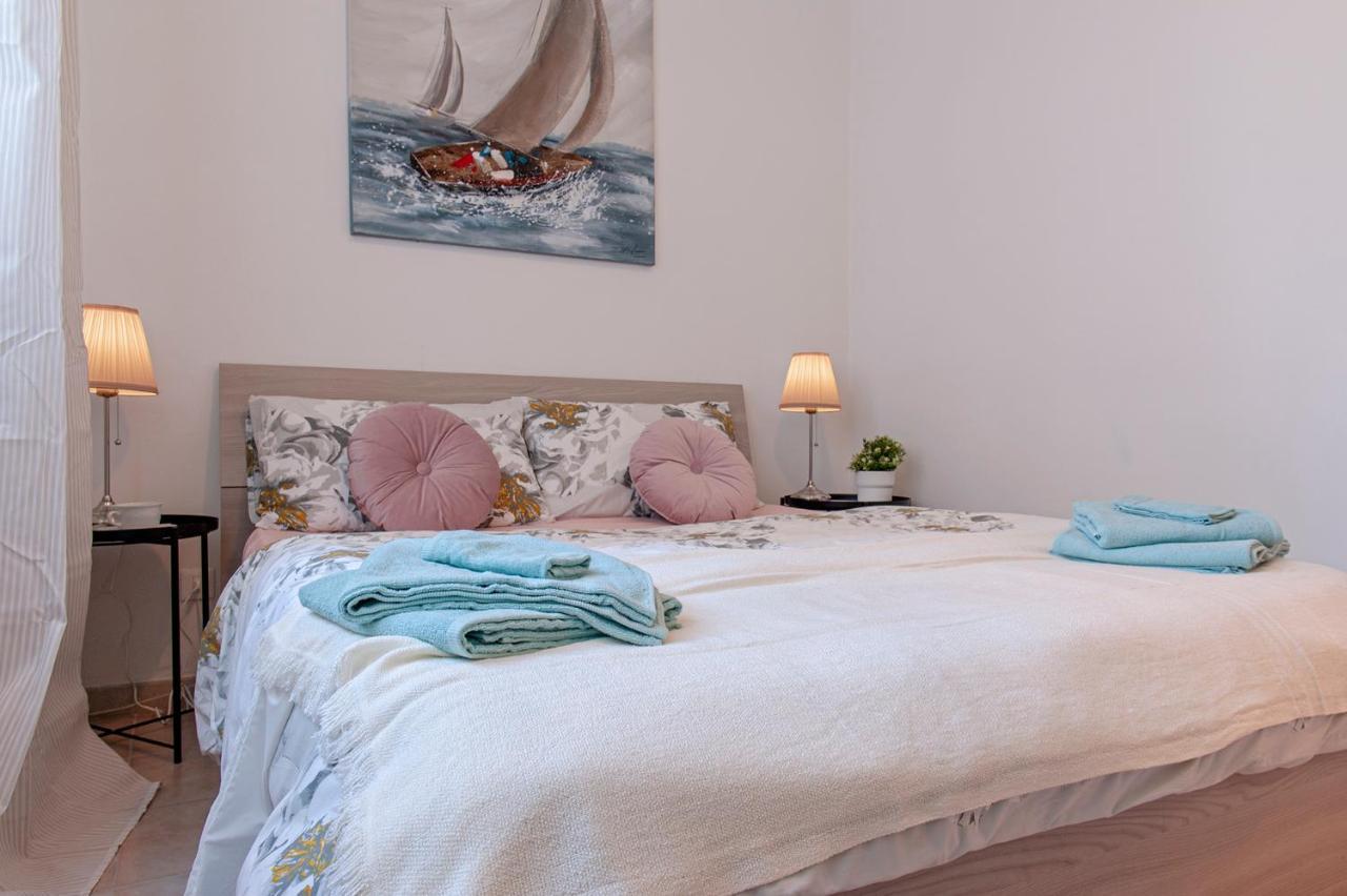 L'Angolo Di Grace Apartment Livorno Ngoại thất bức ảnh