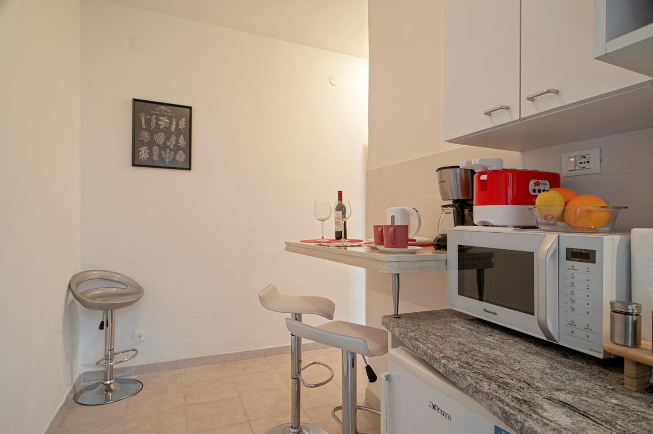 L'Angolo Di Grace Apartment Livorno Ngoại thất bức ảnh